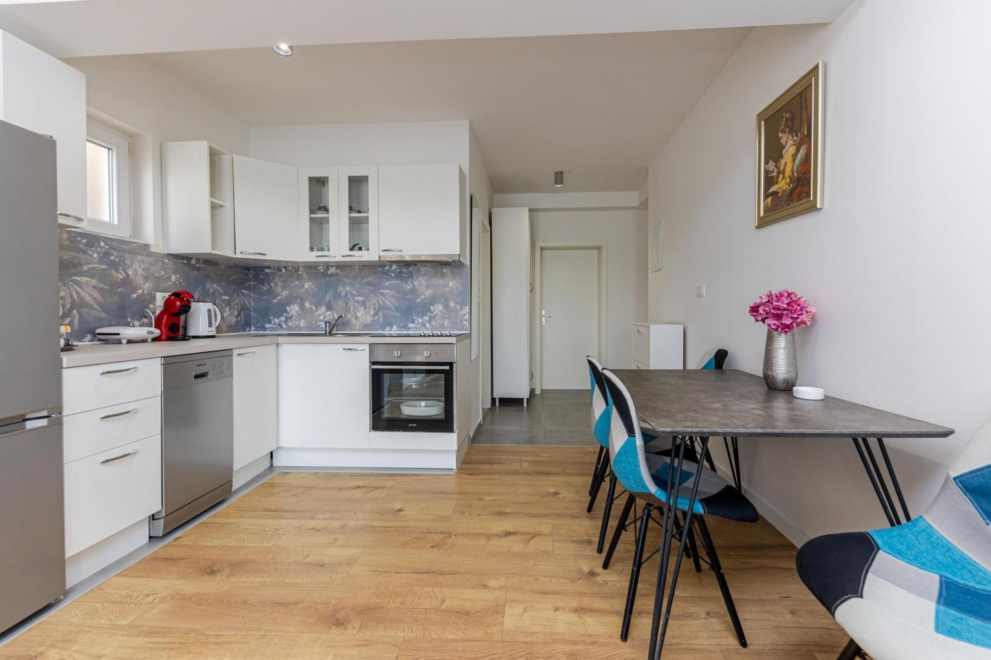ספליט House Niko M With 6 Apartments מראה חיצוני תמונה