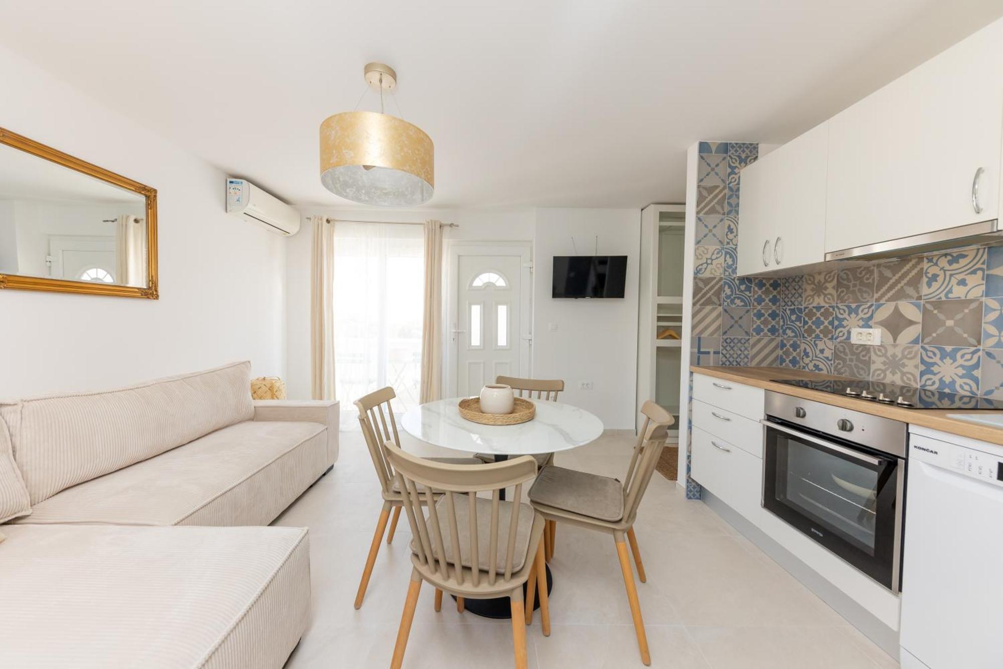 ספליט House Niko M With 6 Apartments מראה חיצוני תמונה