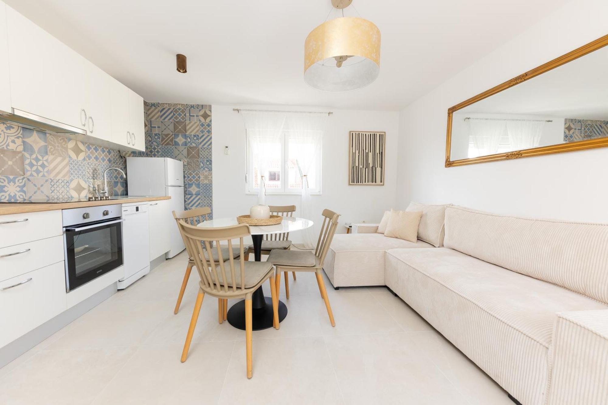 ספליט House Niko M With 6 Apartments מראה חיצוני תמונה