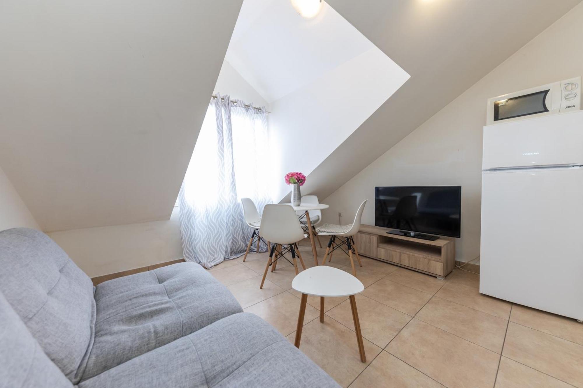 ספליט House Niko M With 6 Apartments מראה חיצוני תמונה