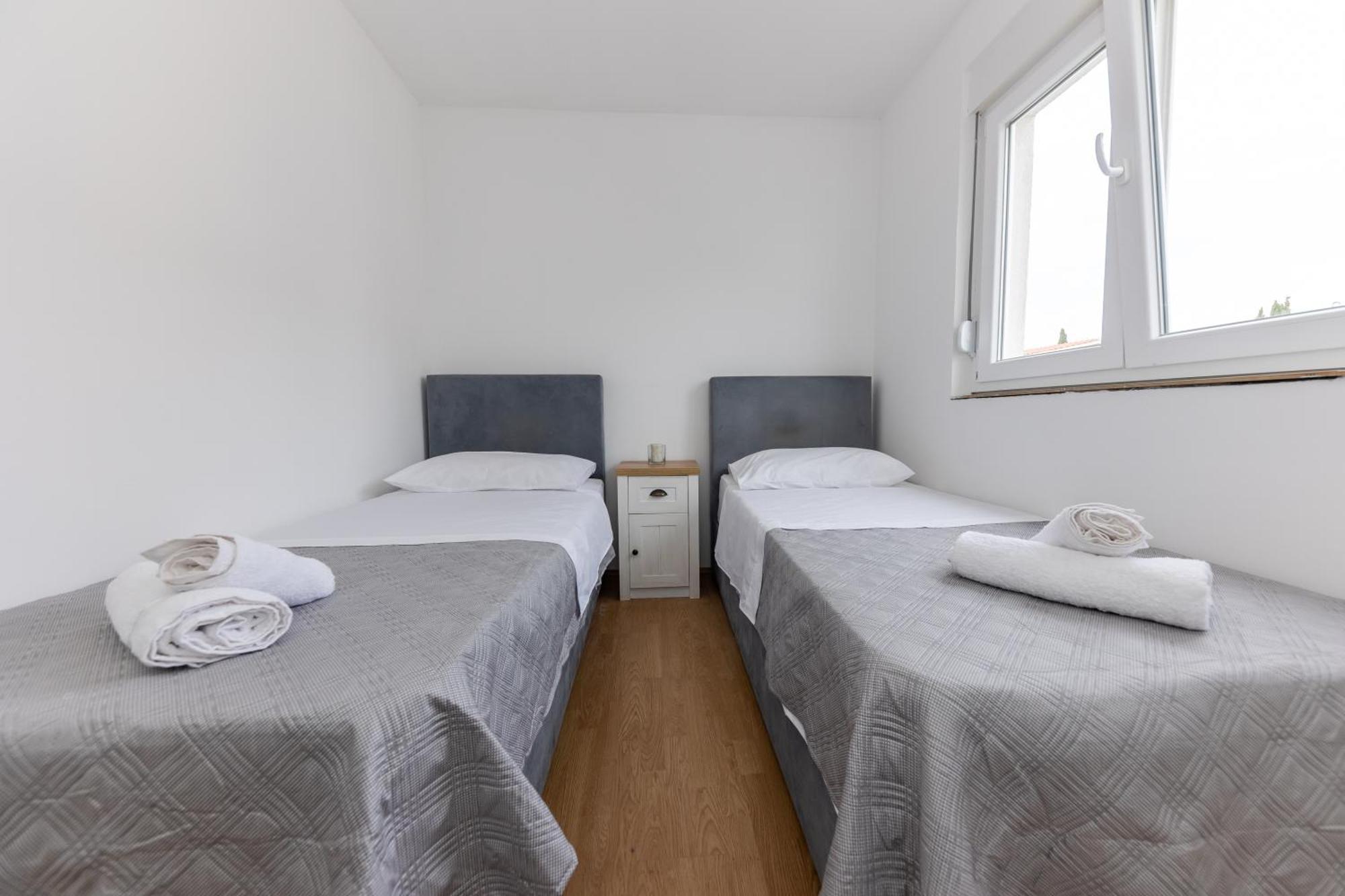 ספליט House Niko M With 6 Apartments מראה חיצוני תמונה