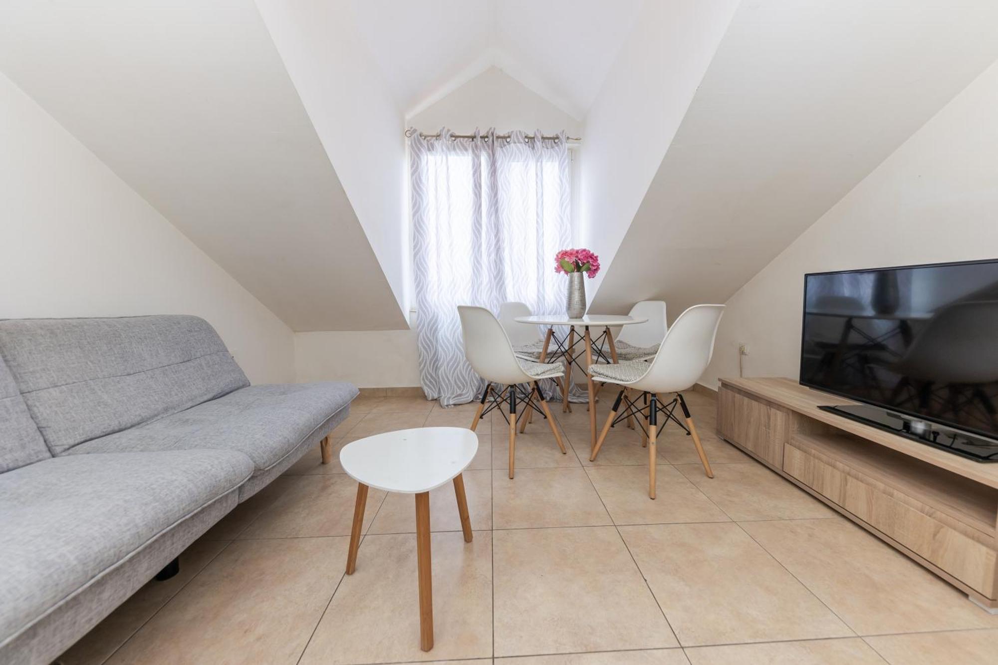 ספליט House Niko M With 6 Apartments מראה חיצוני תמונה